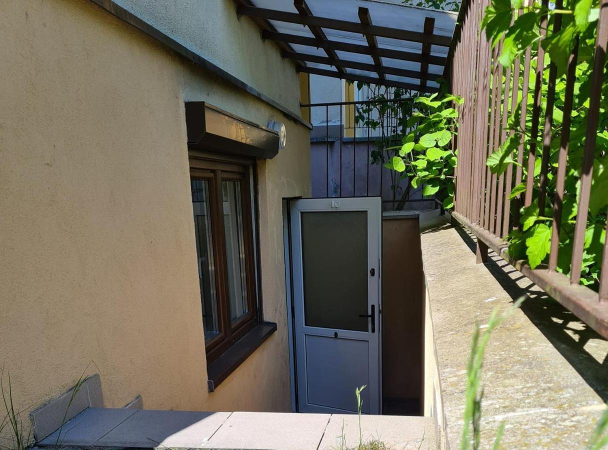 Kawalerka W Kudowie Zdroj Apartment Kudowa Zdroj Exterior photo
